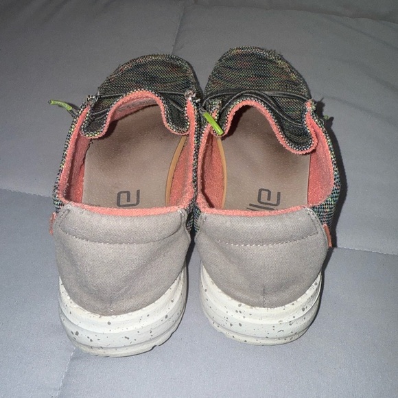 Hey Dude Multicolor Women’s Shoes Size 6 - Picture 3 of 8